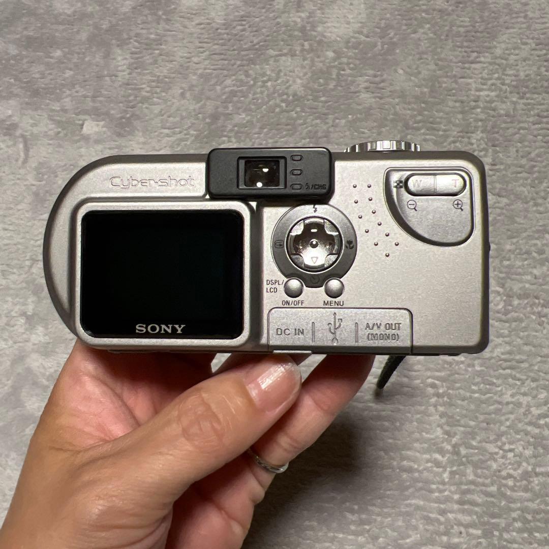 SONY Cyber-shot DSC-P93 4.0メガピクセル