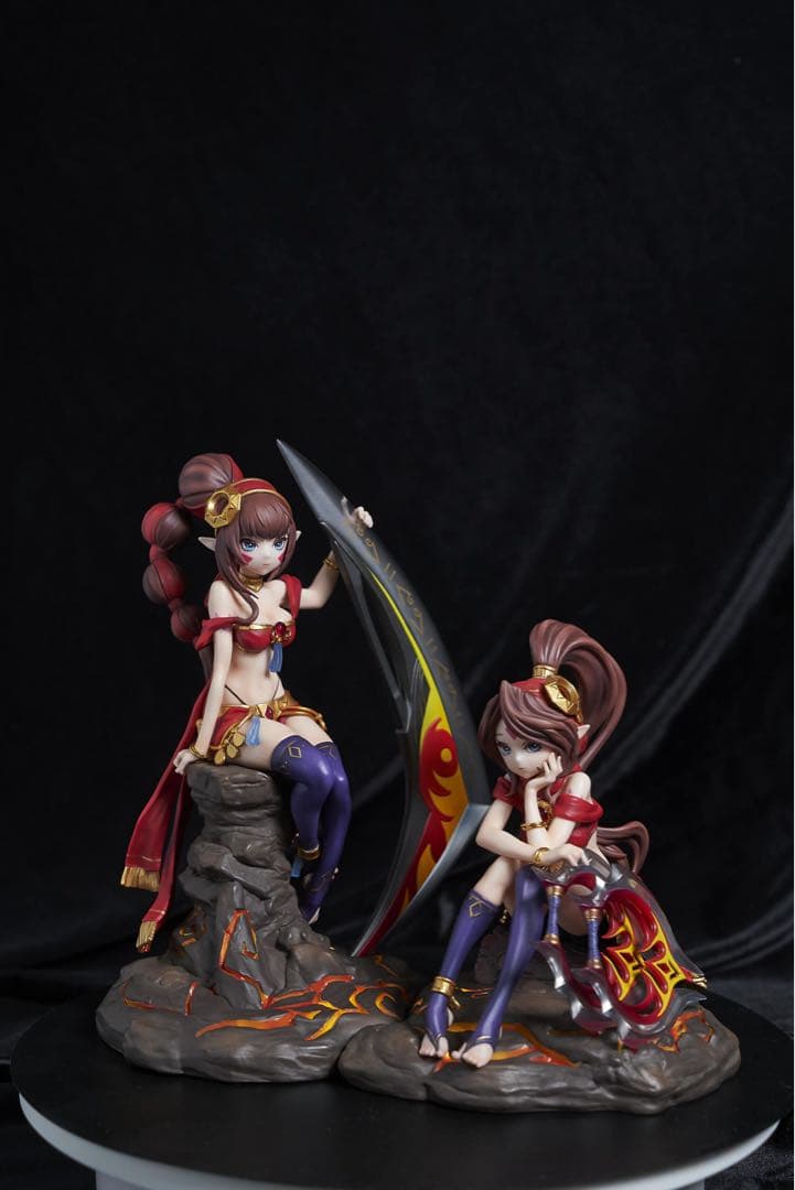 【未開封】サマナーズウォー　双子フィギュア　マルナ　シャイナ