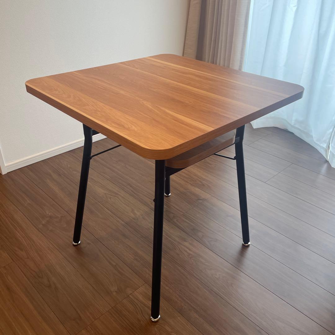 MLD ダイニングテーブル（ナチュラル）