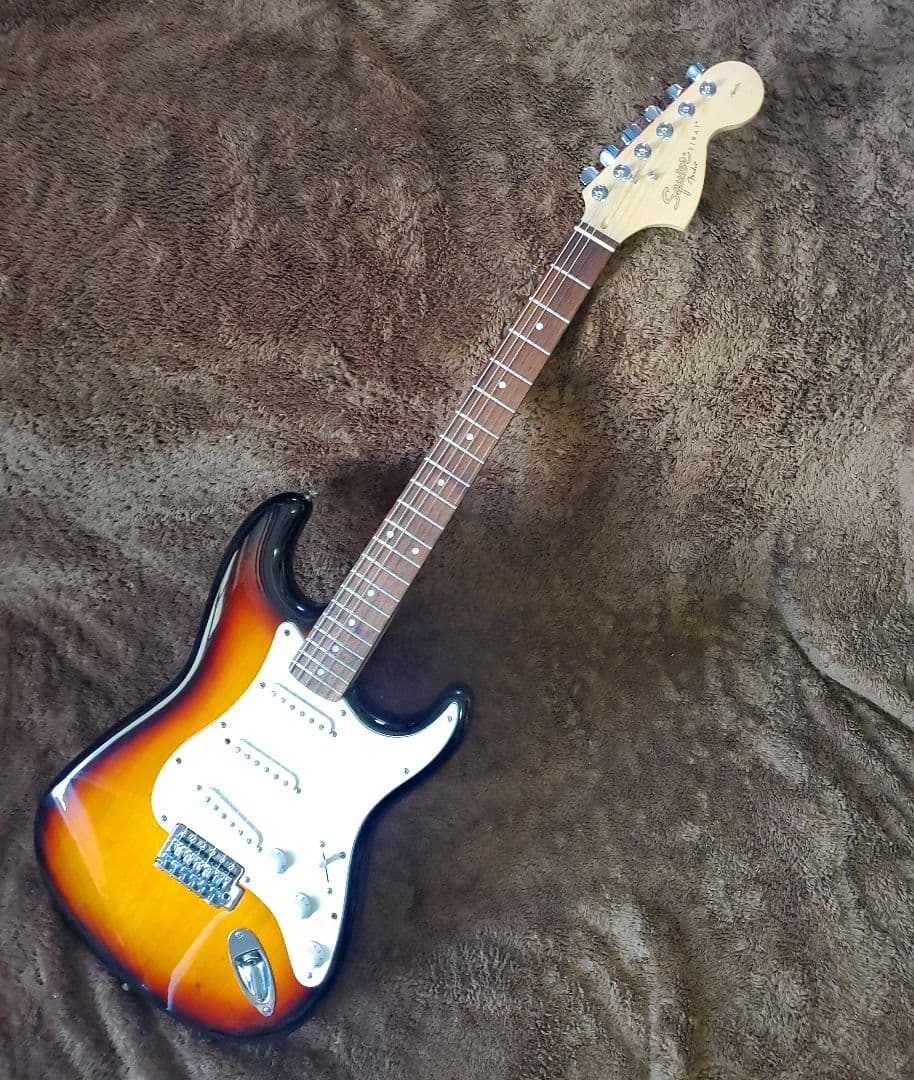 Squier スクワイヤー Affinity Stratocaster ストラト