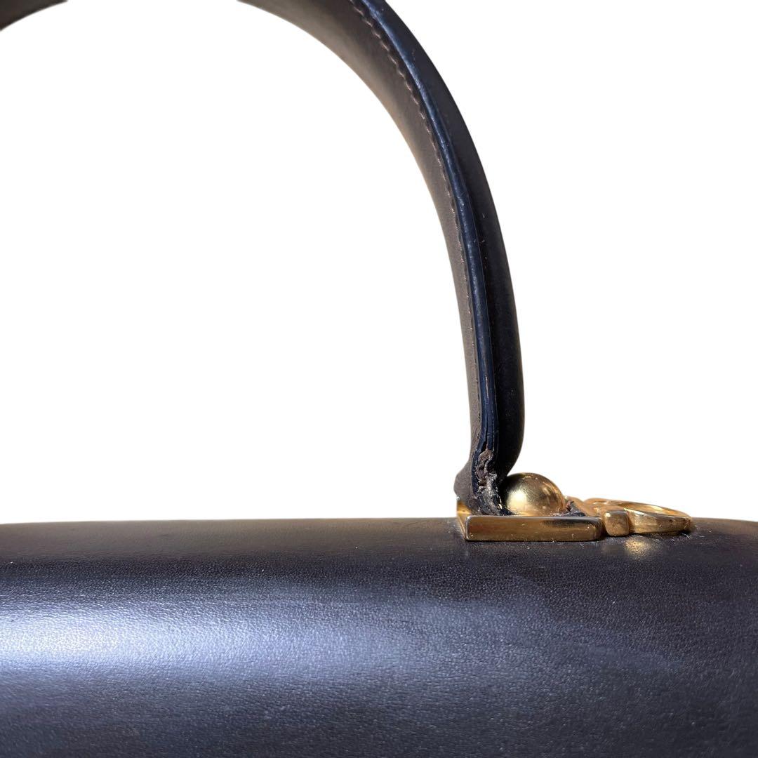 フェラガモ　トップハンドル　ガンチーニ　バッグ　レザー　ブラウン系