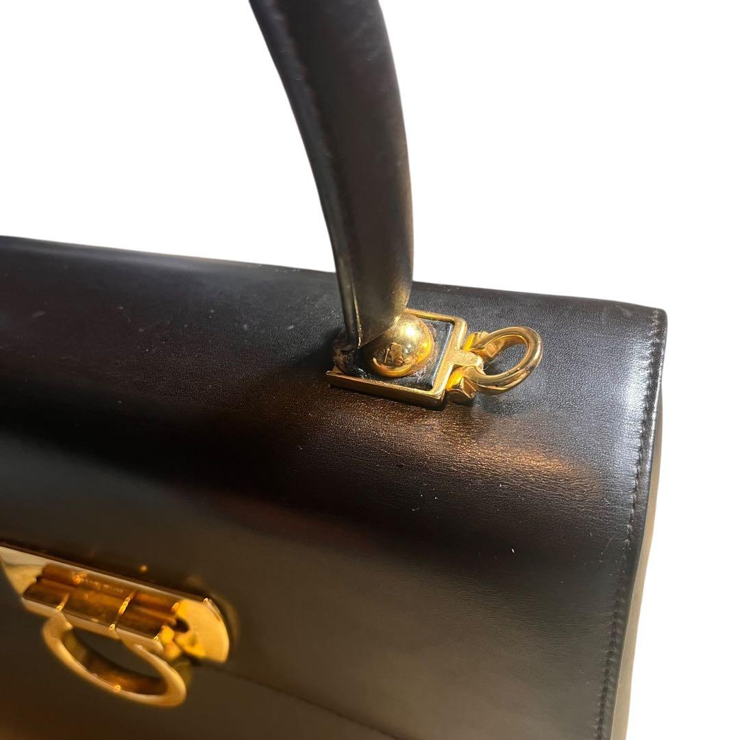 フェラガモ　トップハンドル　ガンチーニ　バッグ　レザー　ブラウン系