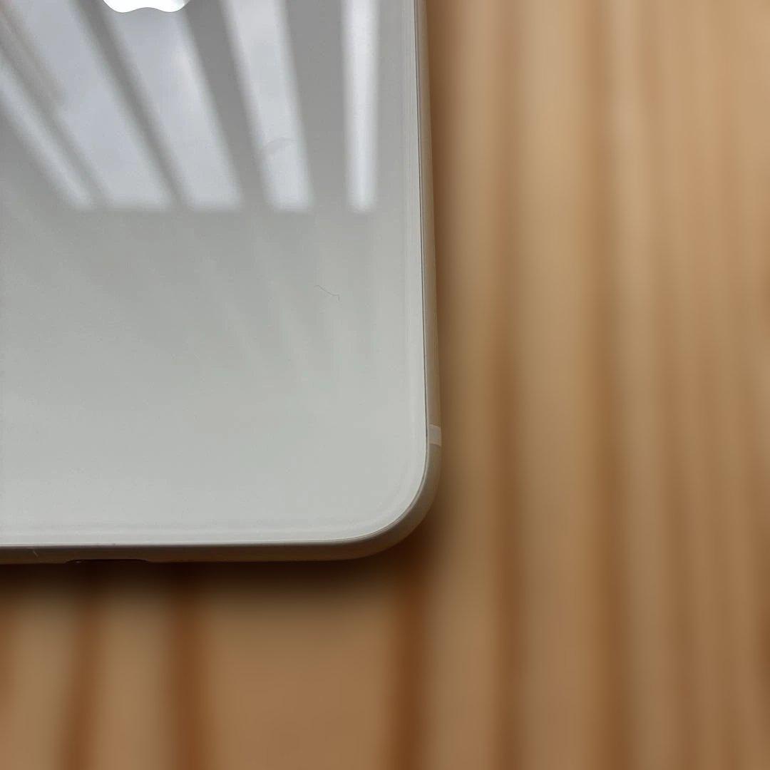 【美品】純正バッテリー iPhone SE3 ホワイト128 GB 本体