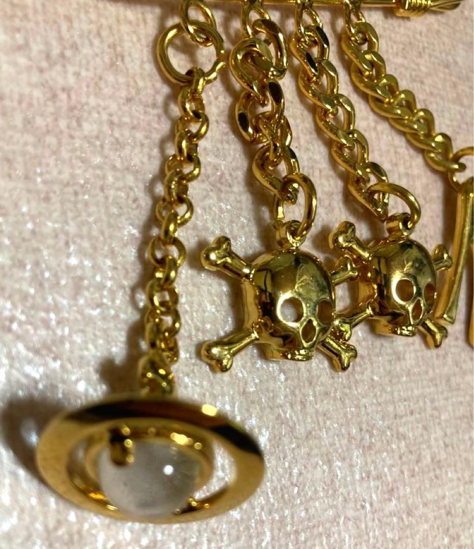 美品 Vivienne Westwood ゴールド ブローチ 4連 安全ピン
