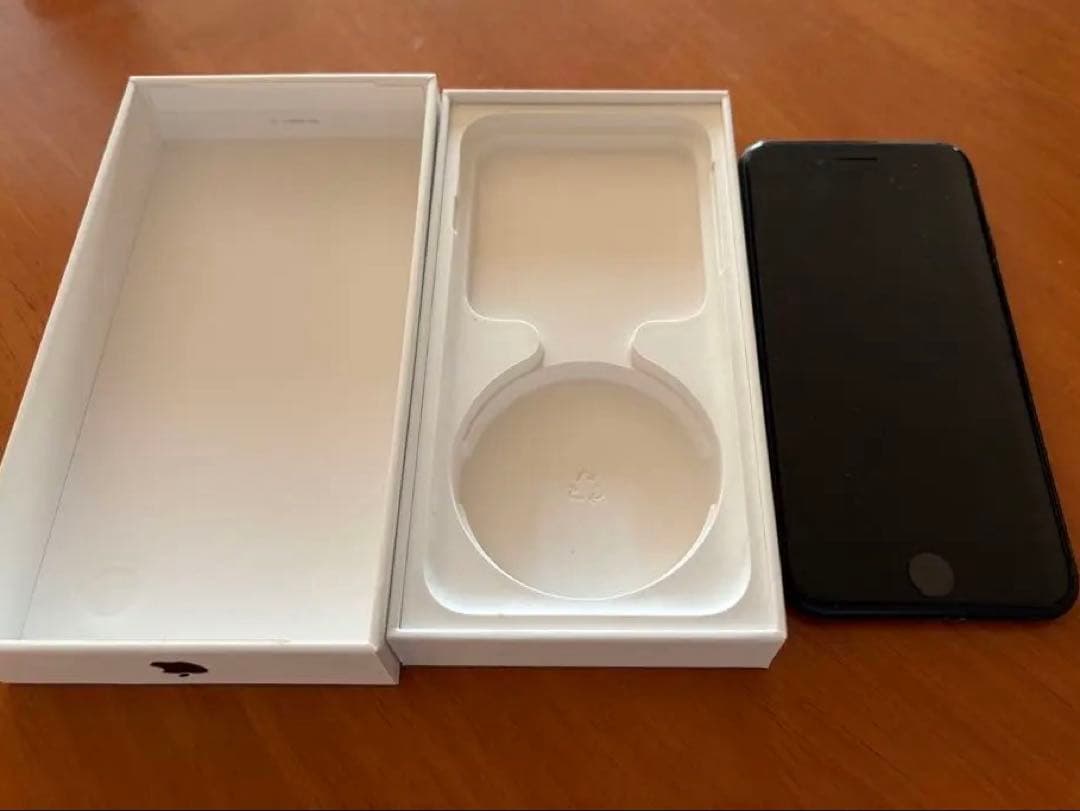 【美品】iPhone se 第3世代 128GB SIMフリー 箱付き