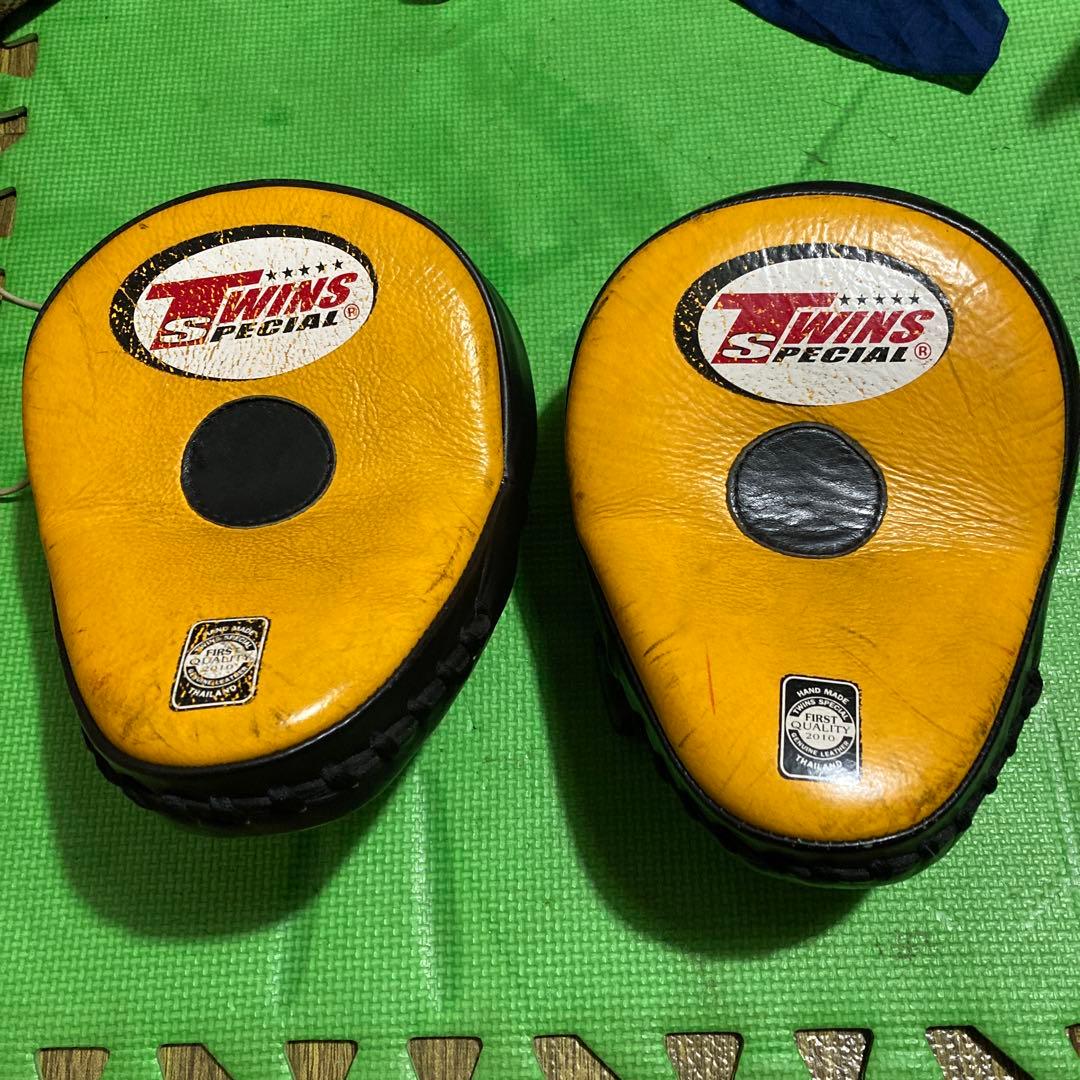 最終価格TWINS SPECIAL パンチングミット 本革製