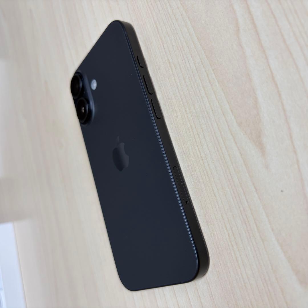 【美品】バッテリー100％ iPhone16 128GB SIMフリー