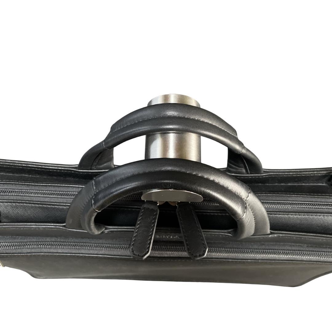 【美品】 タケオキクチ ブリーフケース ビジネス 2WAY ショルダー A4収納