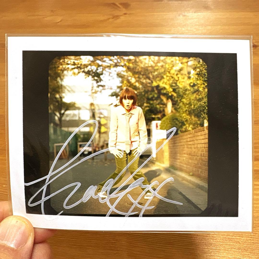 木村カエラ　直筆サイン入りポラロイド写真
