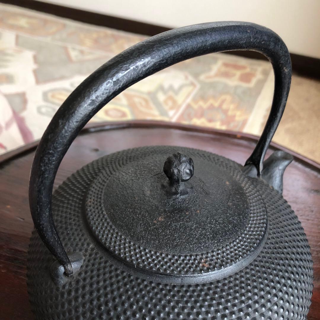 南部鉄瓶　「孝信」　霰紋　容量1.1ℓ 未使用保管品