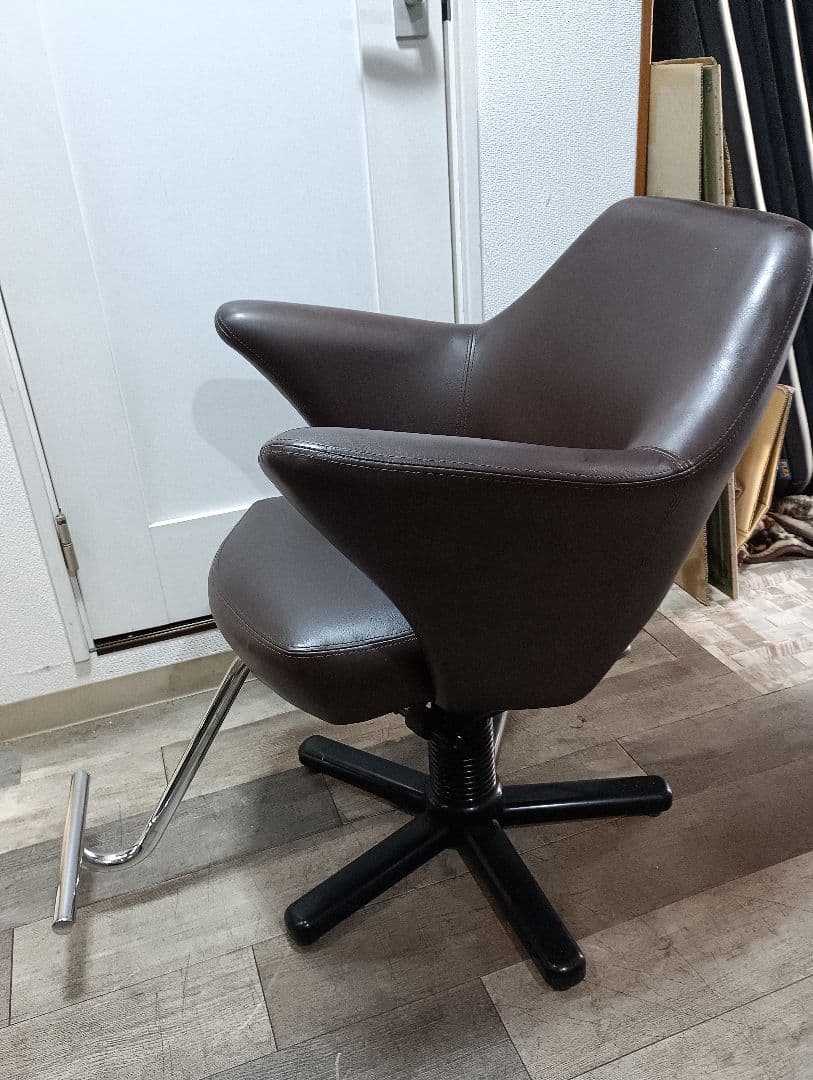 美容室オオヒロスタイリングチェア