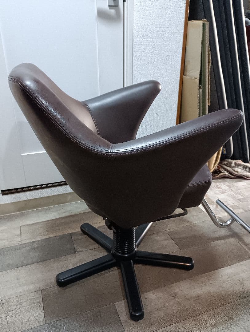 美容室オオヒロスタイリングチェア