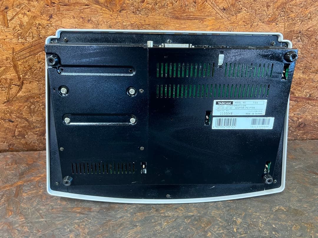 デジタルポータブルスタジオ　タスカム　TASCAM　788　レコーダー