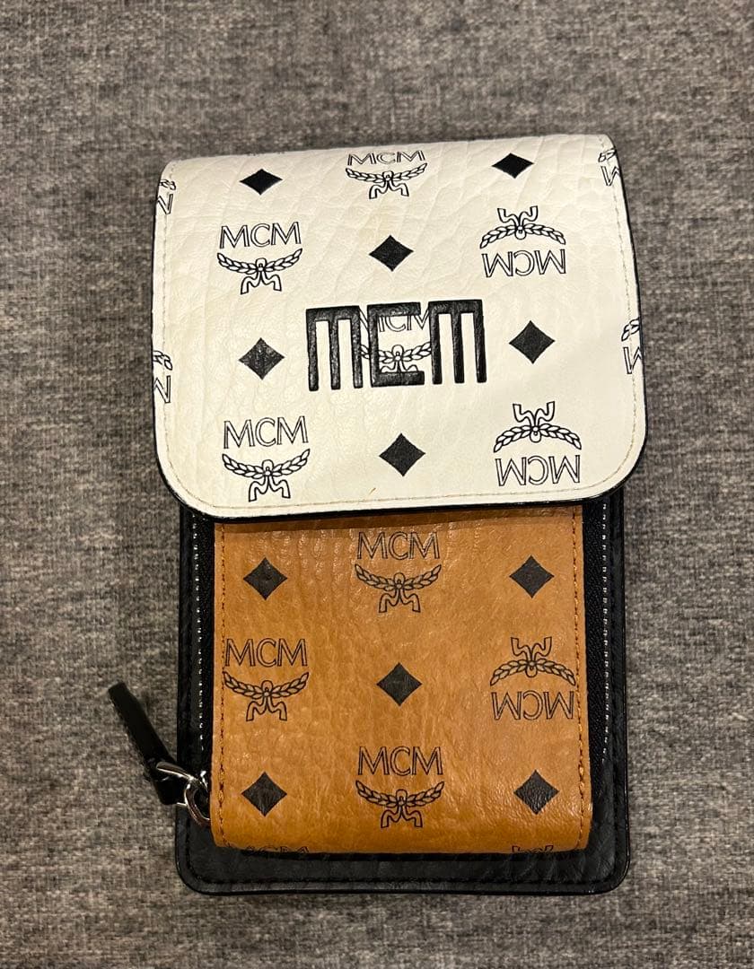 【美品】MCM エムシーエム ヴィセトス柄　マルチショルダーバッグ