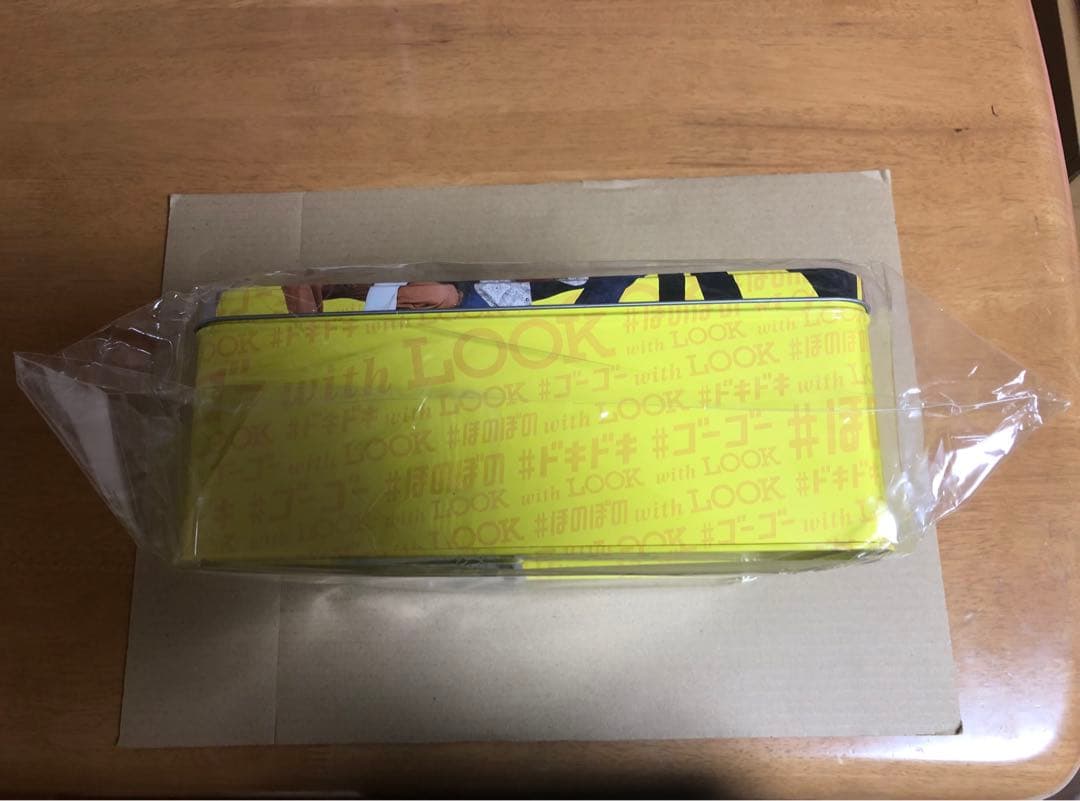  Man　LOOK　コラボ　たのしめルック缶