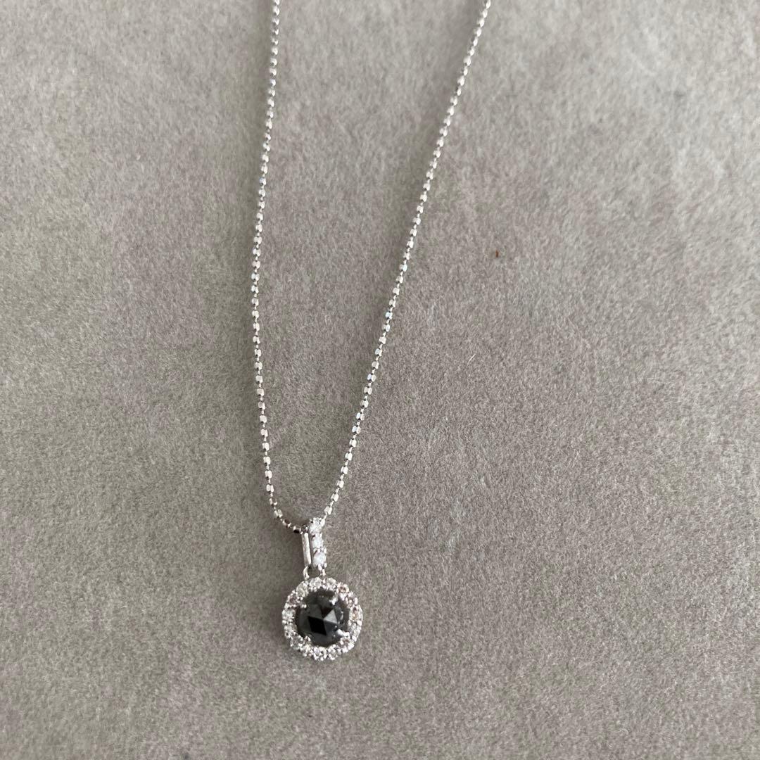 訳あり　K18ダイヤモンドペンダントトップ　ブラック　ホワイト