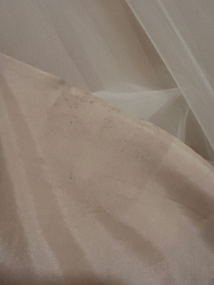 ウェディングドレス フラワーモチーフ刺繍長袖 Aライン