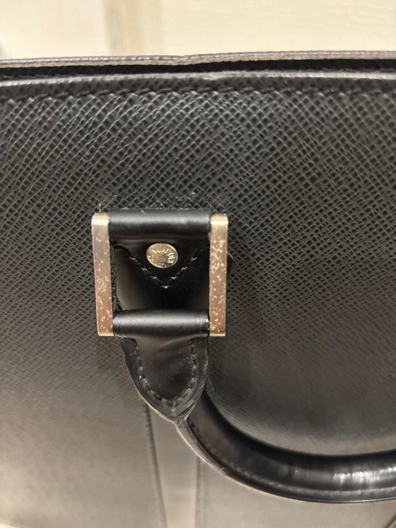 LOUIS VUITTON ブラック ビジネスバッグ