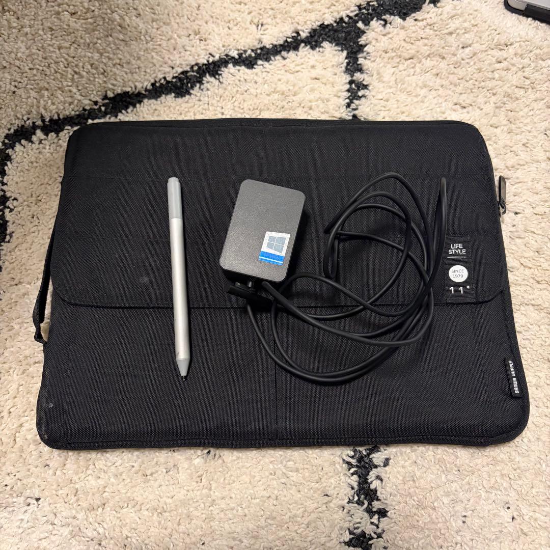 Microsoft Surface GO2（8GB）　タッチペン、充電器付き