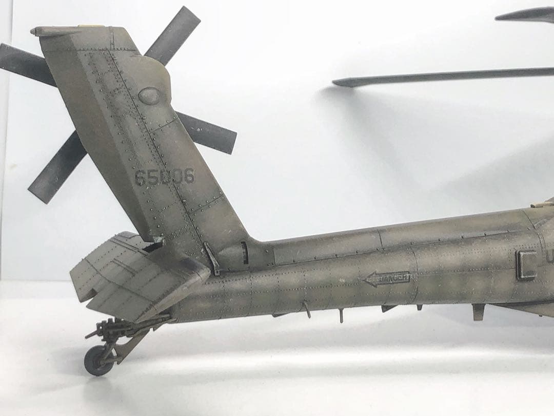 海賊プラモデル屋完成品】長谷川 1/48 AH-64Dアパッチ 完成品