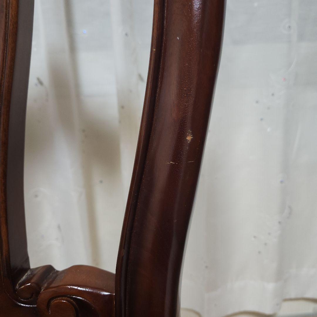 装飾的な彫刻付きブラウン椅子アンティークチェア