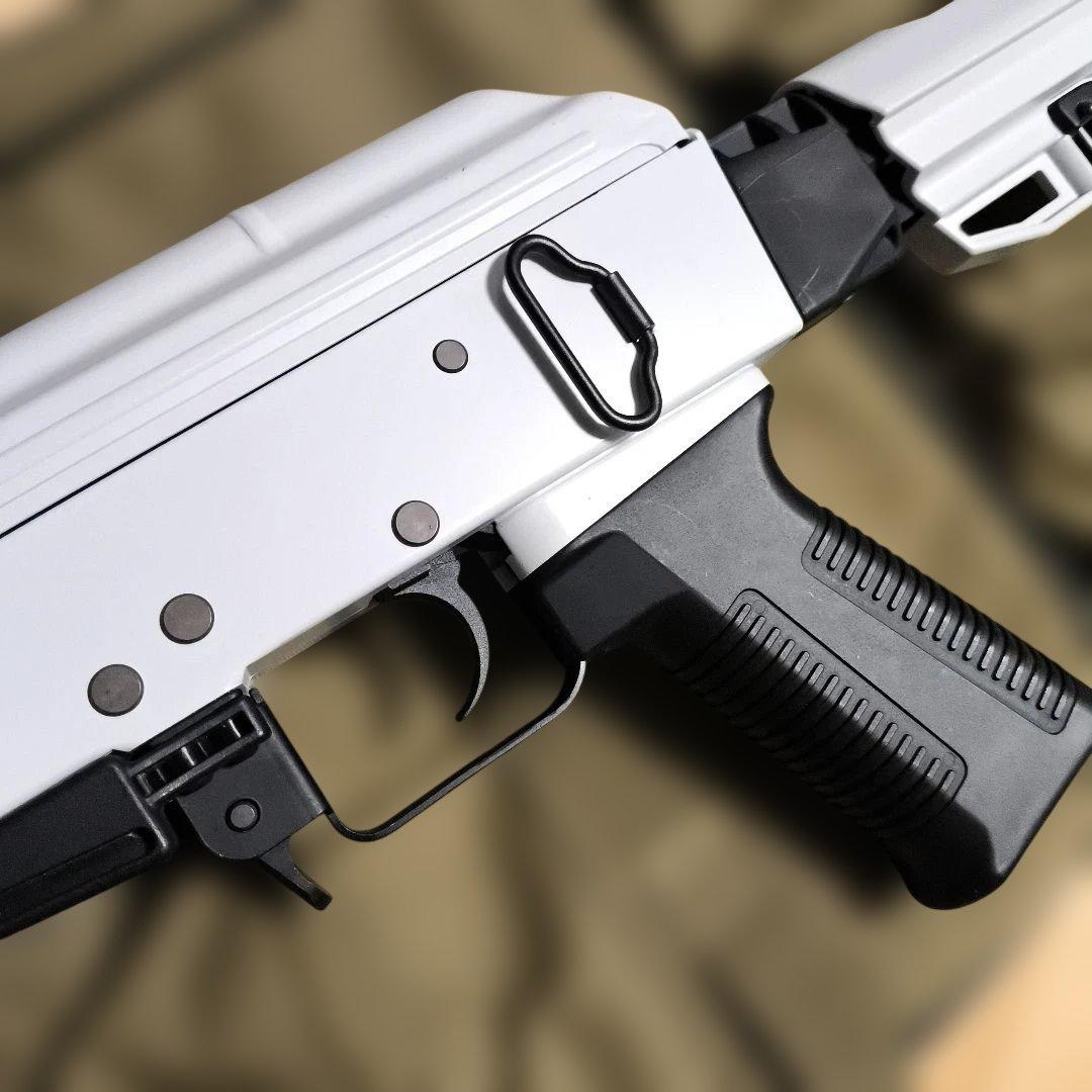 東京マルイ製　AKホワイトストーム　次世代電動ガン　予備マグ　ナイツタイプサプ