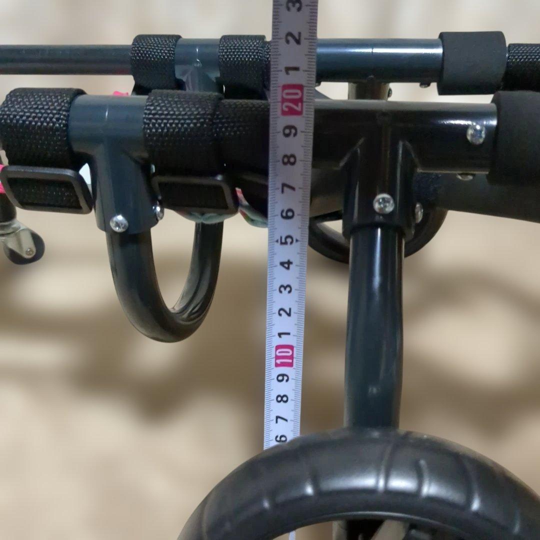 ワンちゃん4輪　リハビリ　食事補助　犬用車椅子　歩行補助　犬の歩行器