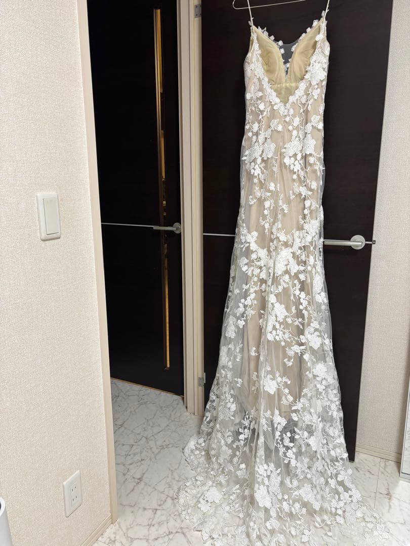 ドレスプロダクション　刺繍レース 背中開きソフトマーメイドドレスMサイズ