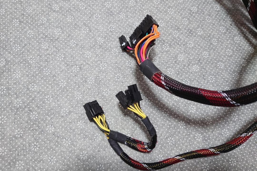 Huntkey X7-1200 1200W ATX 電源ユニット