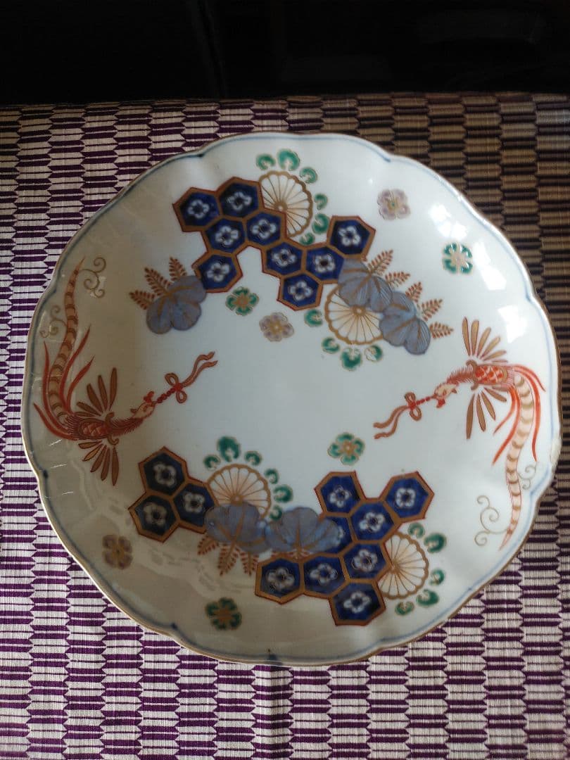 saiさん 古伊万里 桐菊鳳凰文輪花皿 と伊万里皿4枚 まとめて