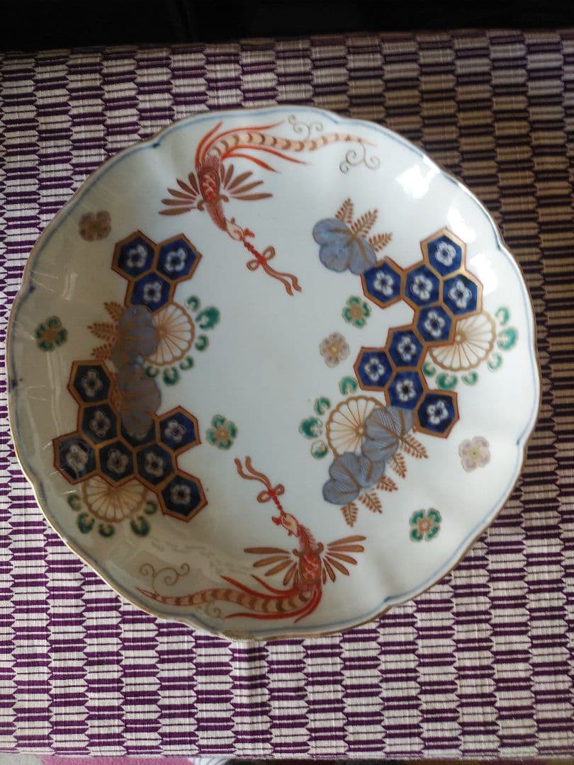saiさん 古伊万里 桐菊鳳凰文輪花皿 と伊万里皿4枚 まとめて