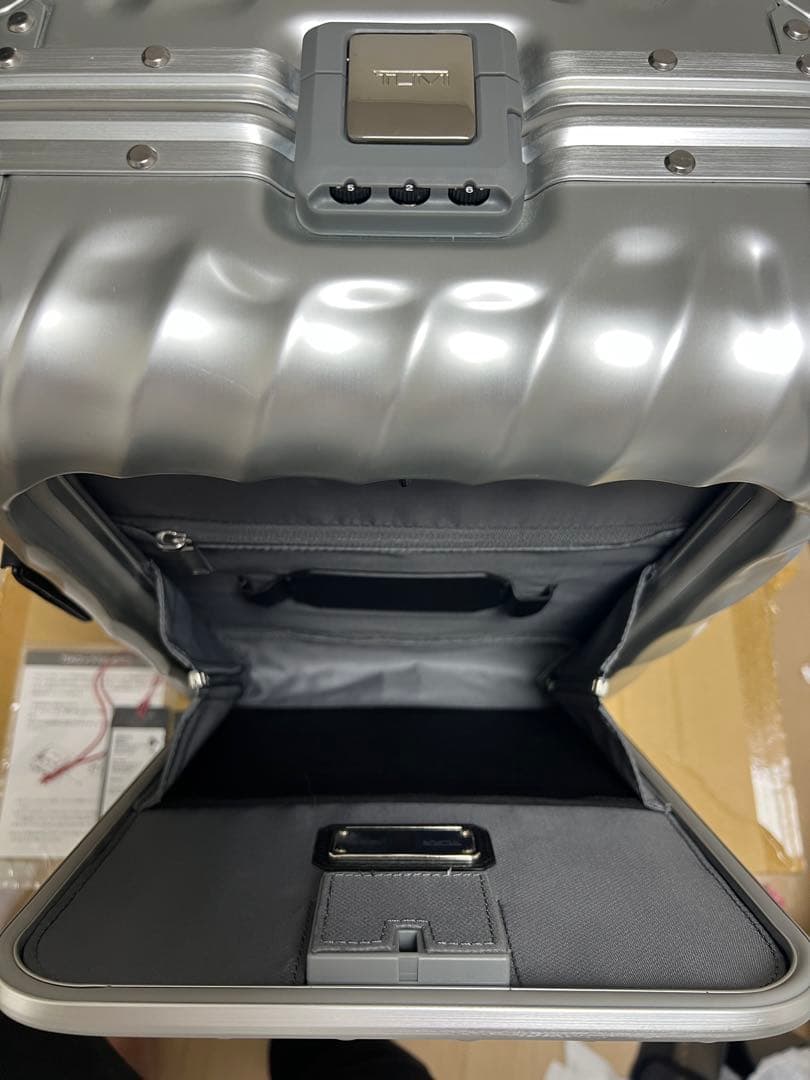 TUMI　19DEGREE レアキャリーバック