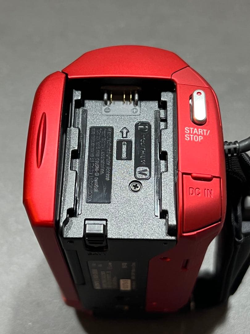 ち*ぶ様 SONY ソニー HDR-CX 680 レッド ビデオカメラ 本体とそ