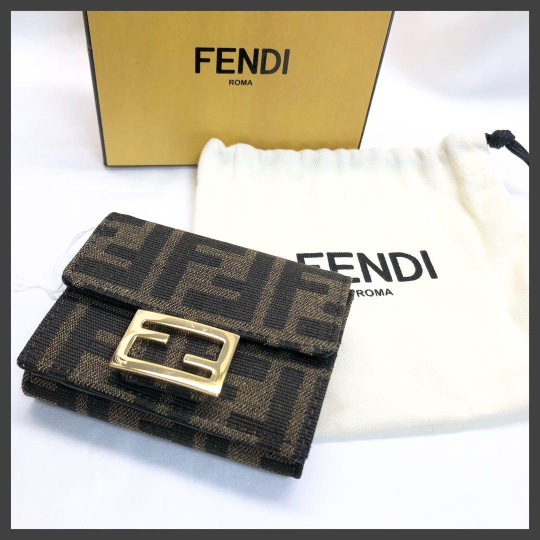 【Ris✨】　フェンディ FENDI 三つ折り財布 小銭入付き FF