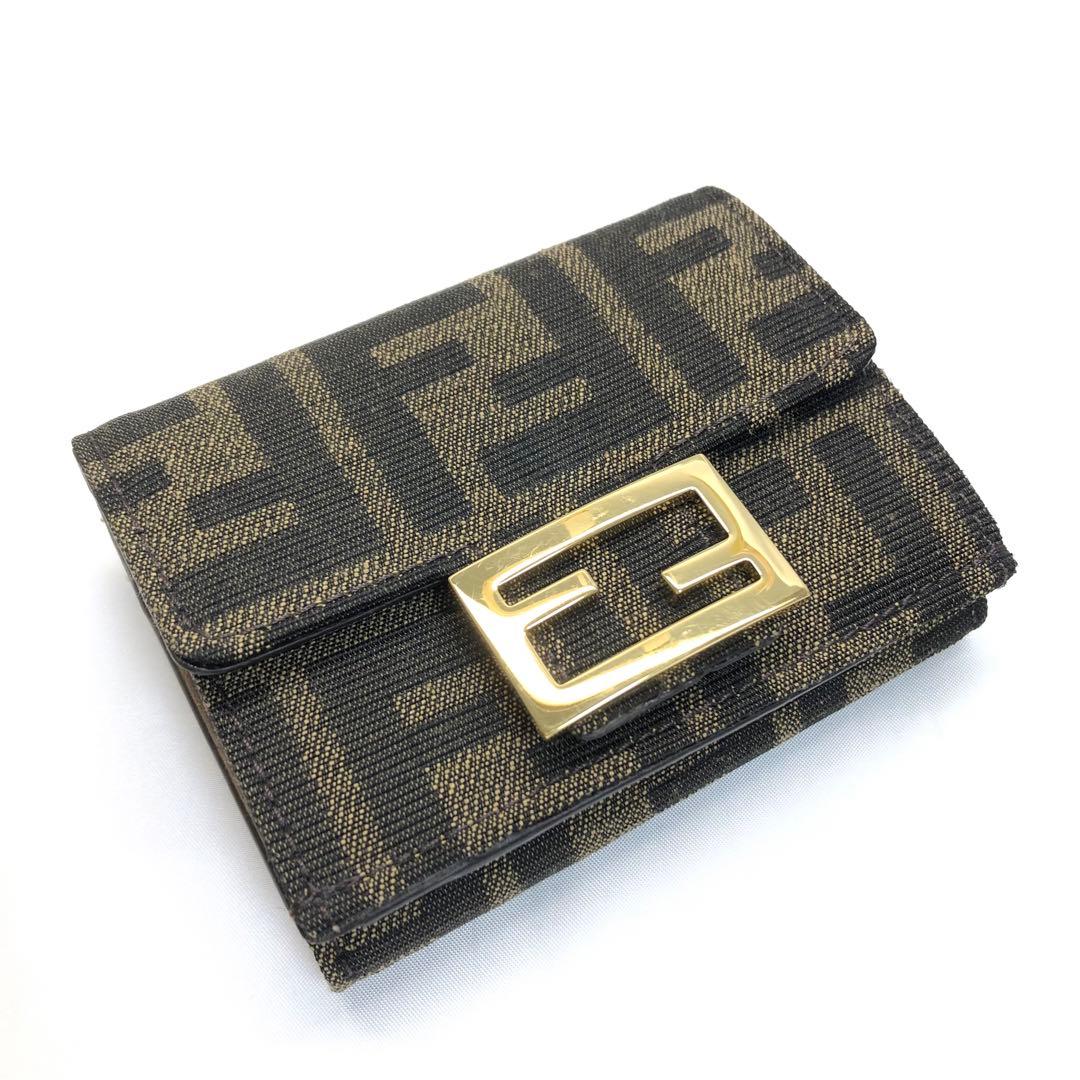 【Ris✨】　フェンディ FENDI 三つ折り財布 小銭入付き FF