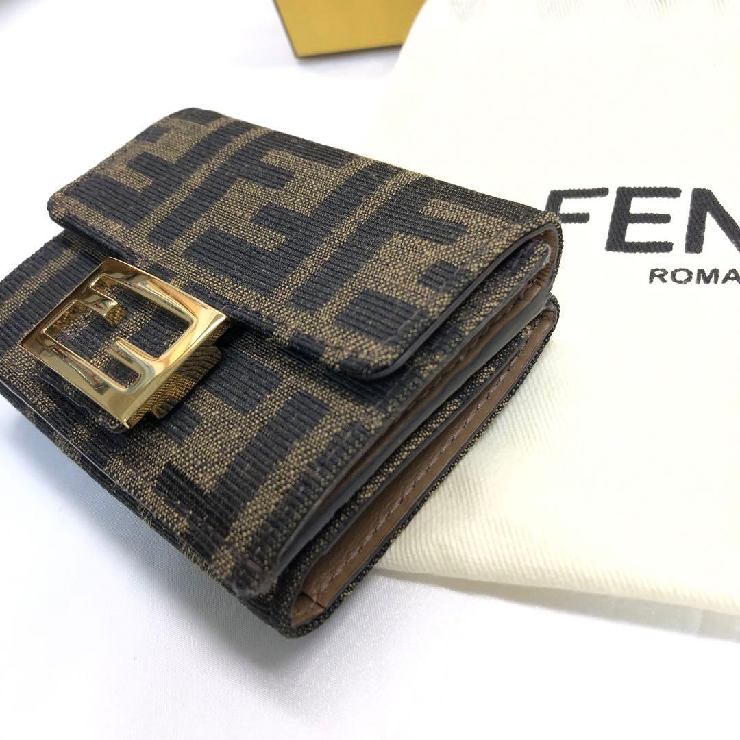 【Ris✨】　フェンディ FENDI 三つ折り財布 小銭入付き FF