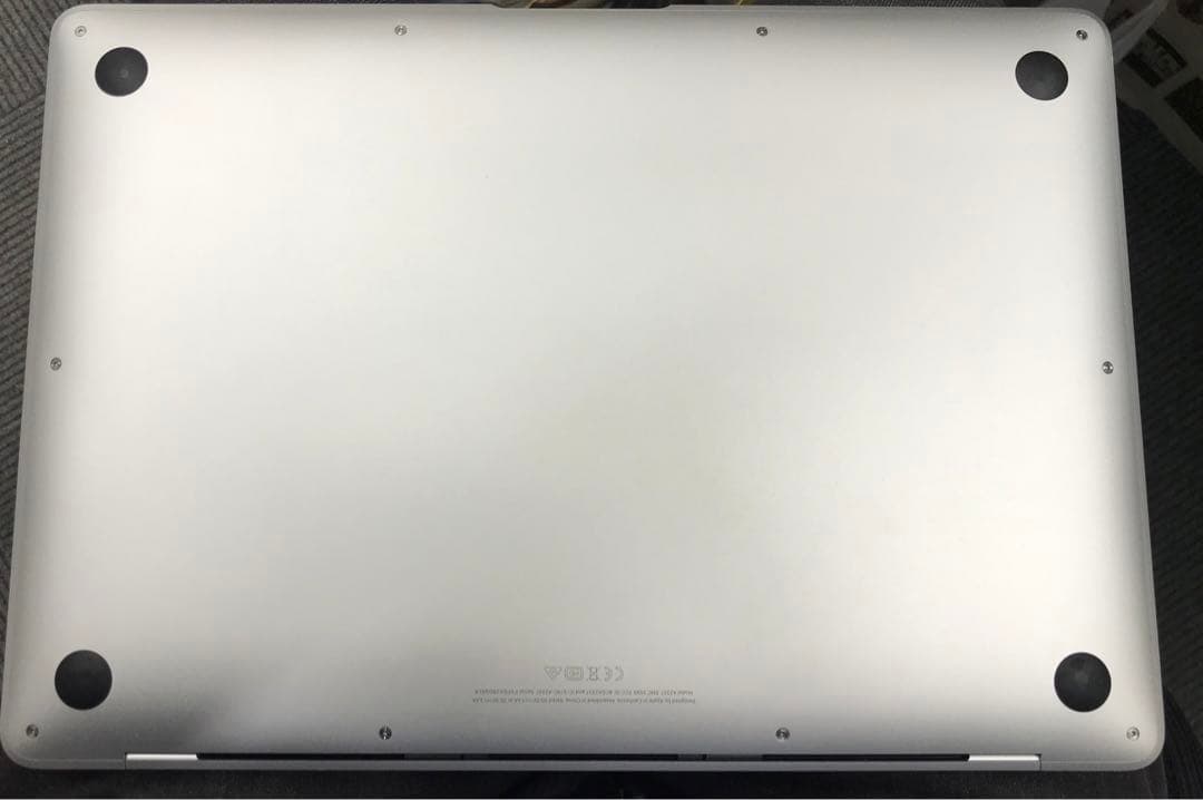 MacBook Air 13-inch シルバー