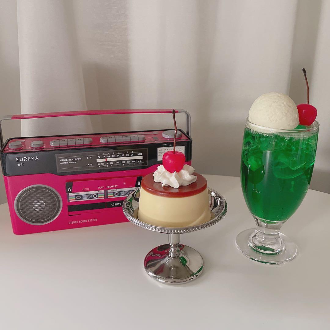 プリン メロンソーダ 食品サンプル レトロ ラジカセ缶 プリンアラモード