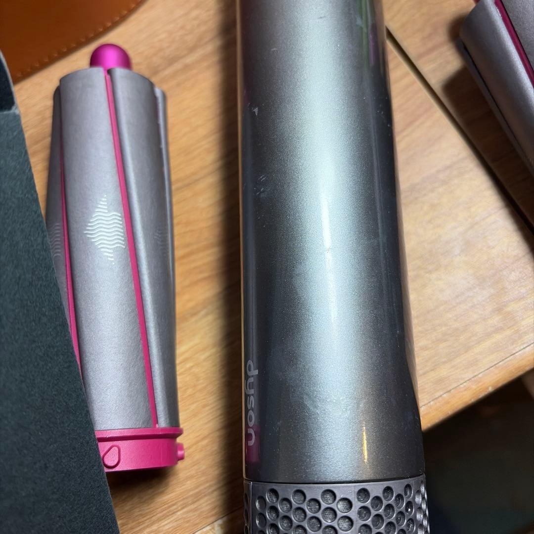 Dyson Airwrap 付属品プラス2個付き