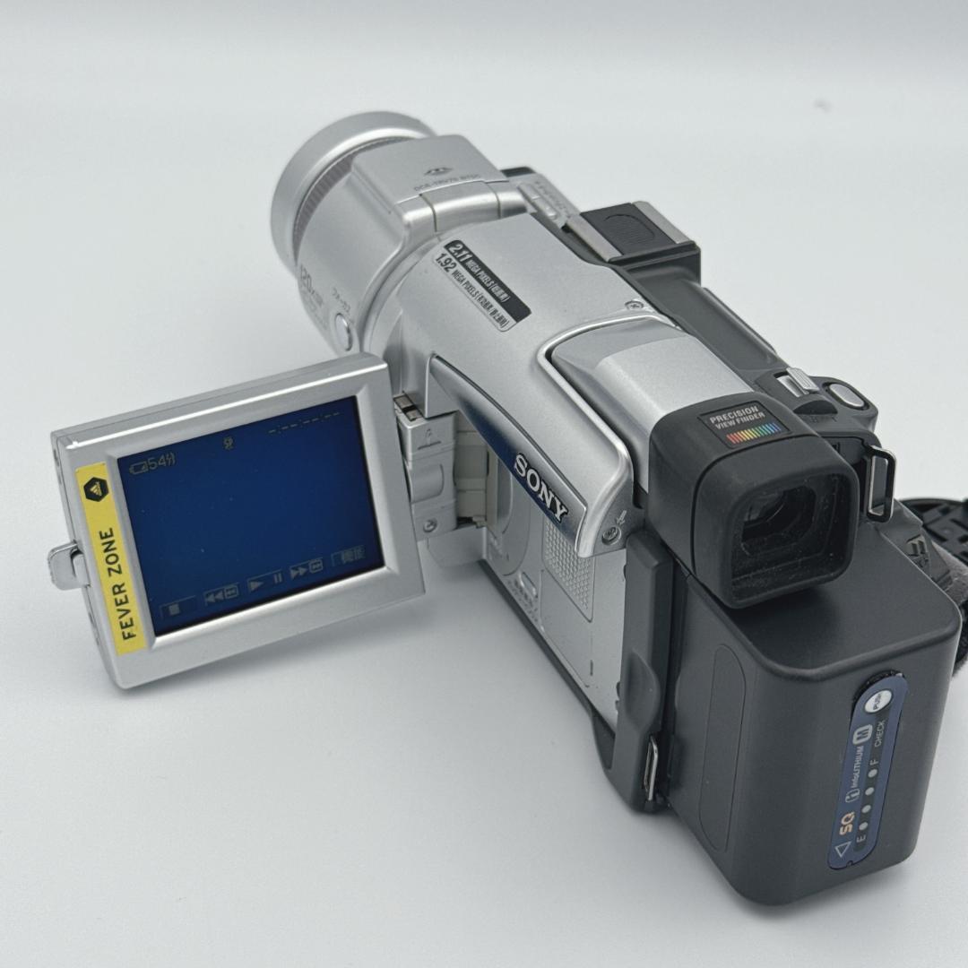 【良品】SONY ビデオカメラ MiniDVハンディカム DCR-TRV70