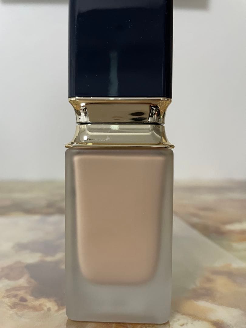 タンフリュイドエクラ マット　オークル10 クレドポーボーテ