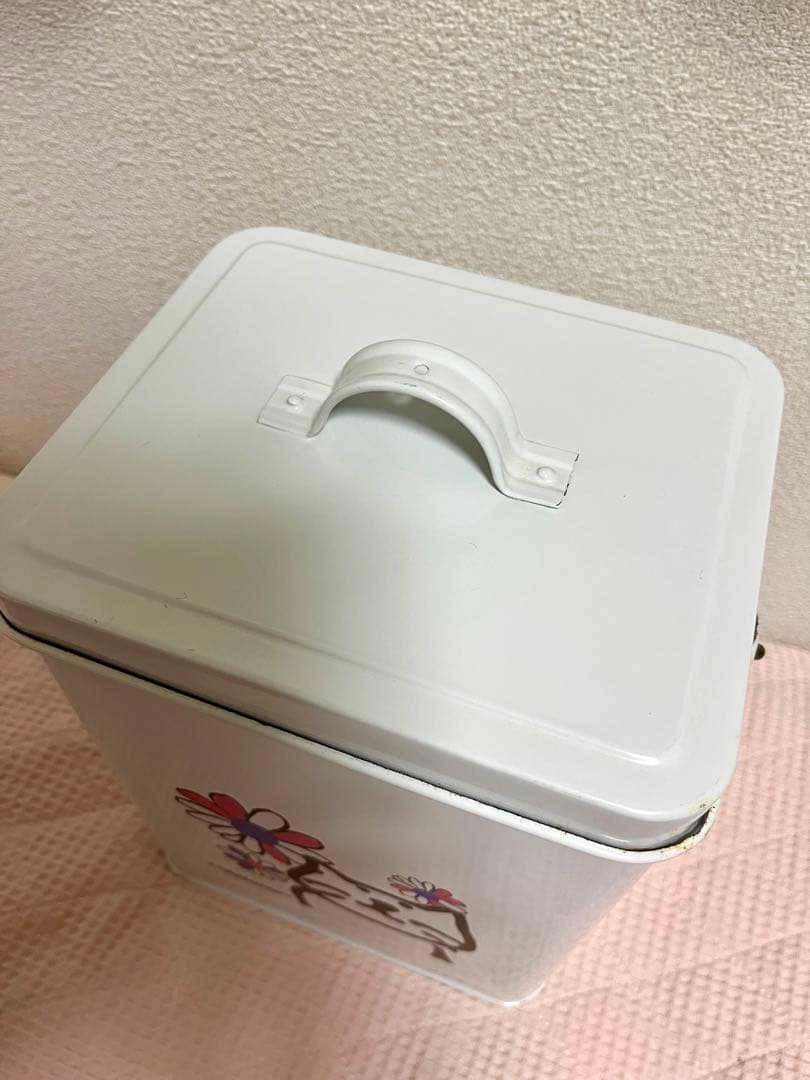 マンハッタナーズ　ホーロー缶　収納