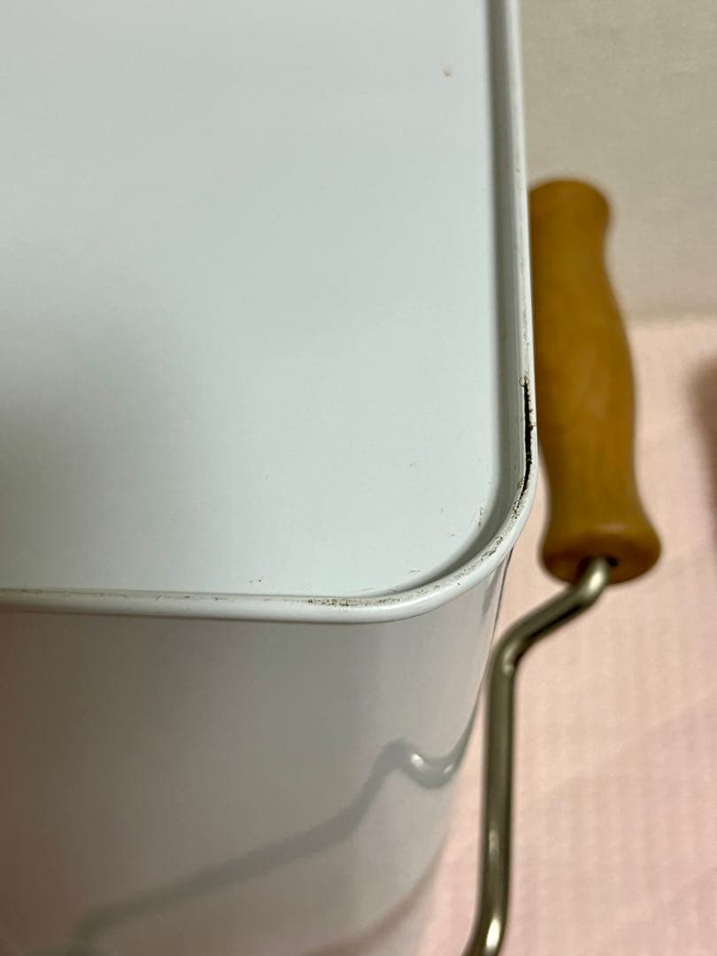 マンハッタナーズ　ホーロー缶　収納