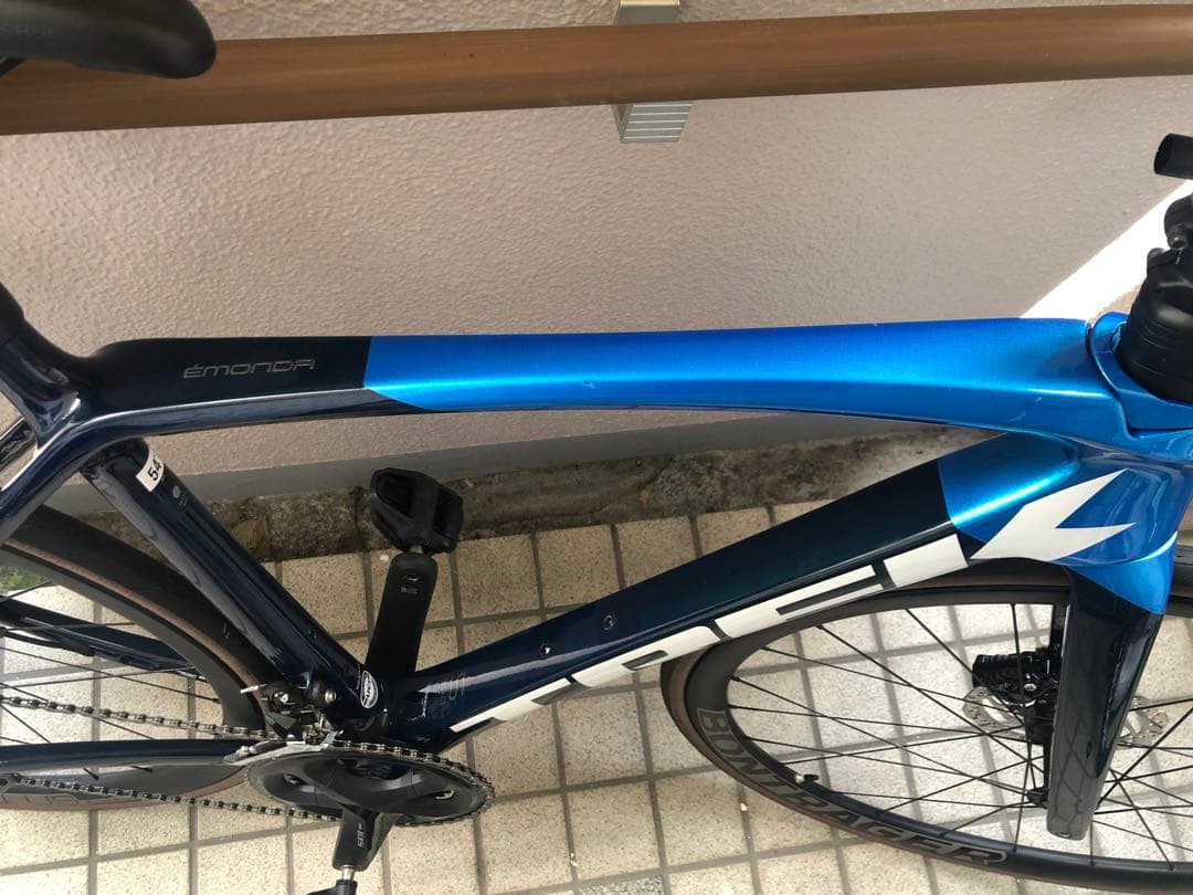 最終価格　福岡市引取カーボンホイール付TREK エモンダSL5 カーボンフレーム