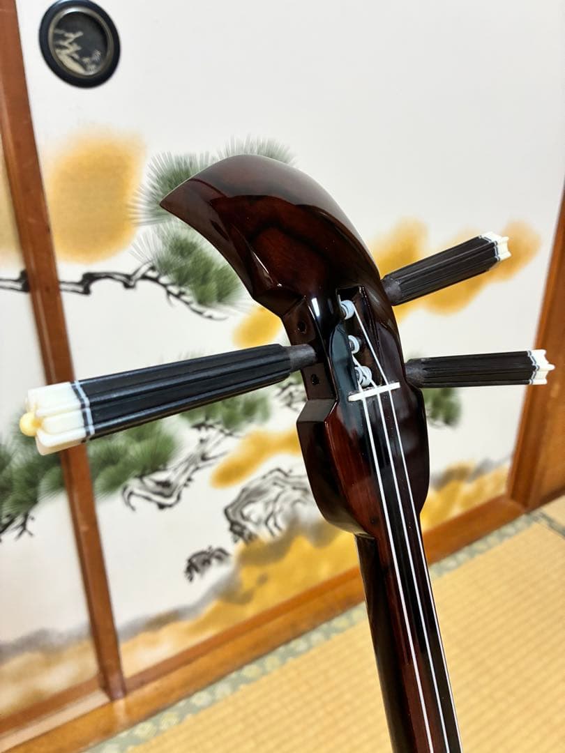 沖縄三線！黒木！上質黒檀！真壁型 ！本蛇皮　本張り【一枚張り】