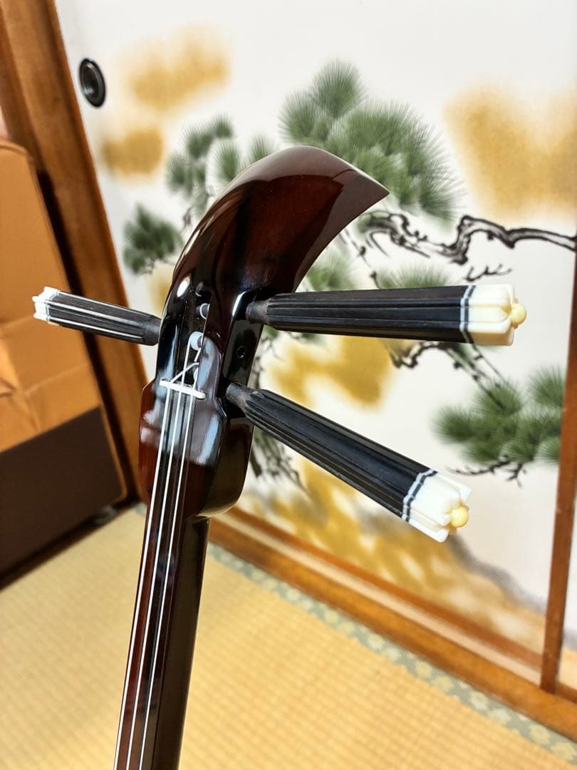 沖縄三線！黒木！上質黒檀！真壁型 ！本蛇皮　本張り【一枚張り】