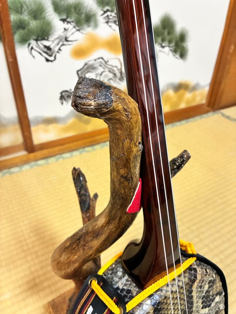 沖縄三線！黒木！上質黒檀！真壁型 ！本蛇皮　本張り【一枚張り】