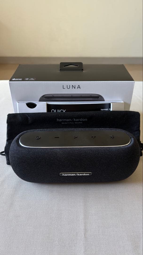 HARMAN KARDON LUNA ブラック　美品！