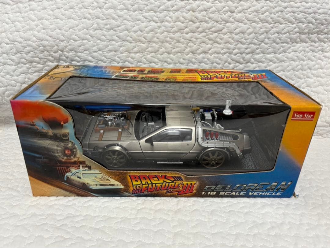 サンスター 1/18 バック・トゥ・ザ・フューチャー デロリアン 4種セット