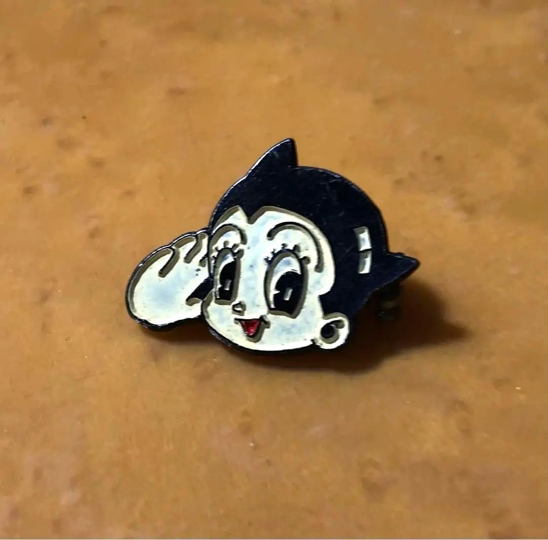 超レア　鉄腕アトムバッジ　昭和レトロ 手塚治虫・虫プロ名画祭 チケットセット